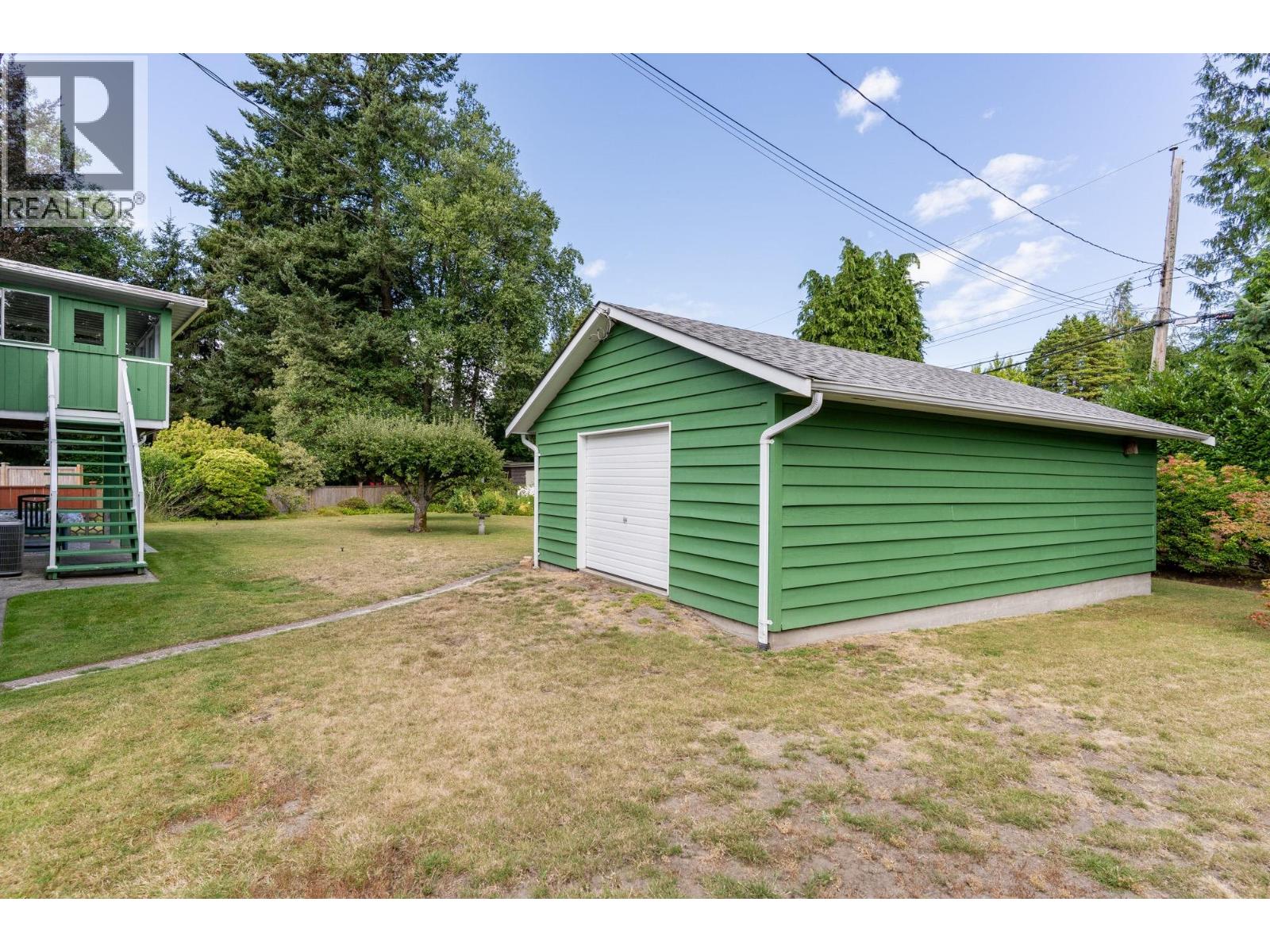 5451 7b Avenue Property Photo 3