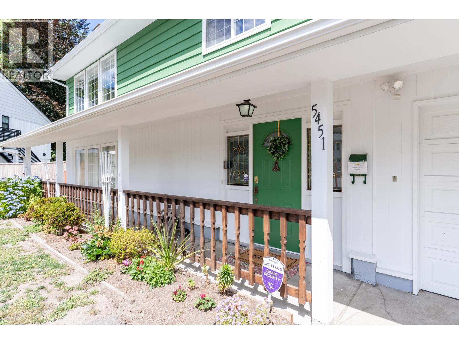 5451 7b Avenue Property Photo 4