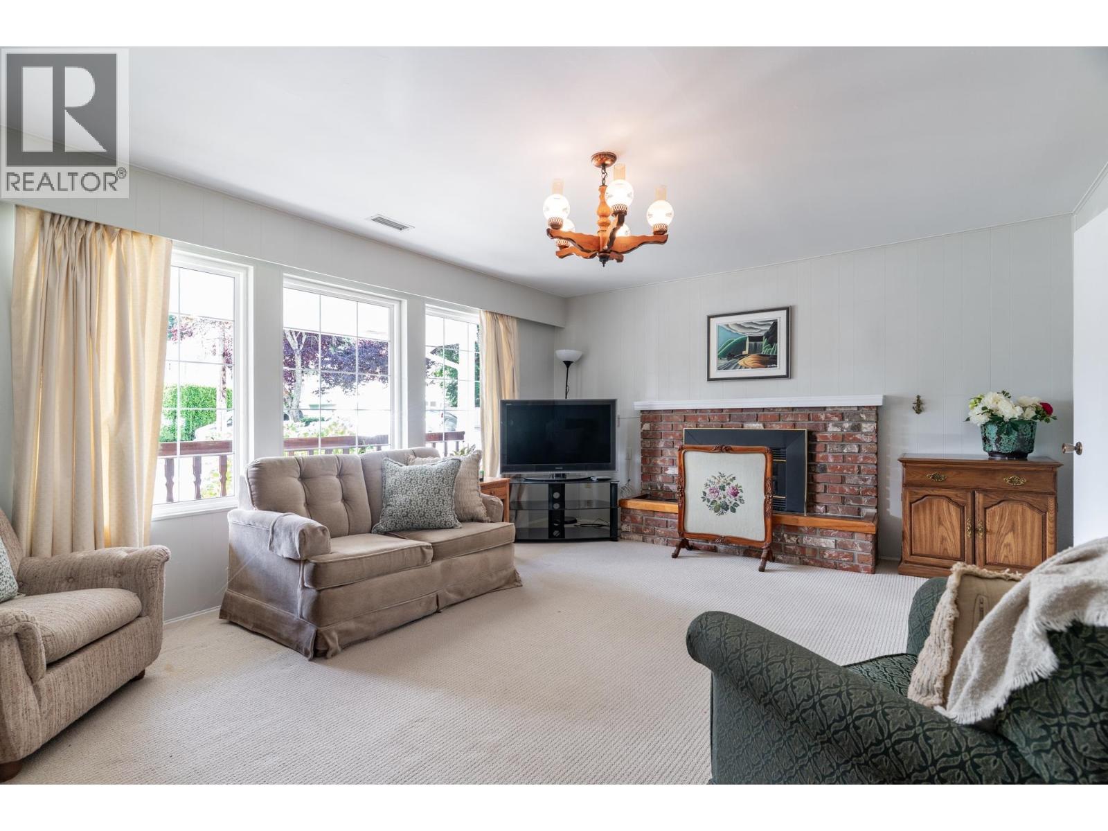 5451 7b Avenue Property Photo 29