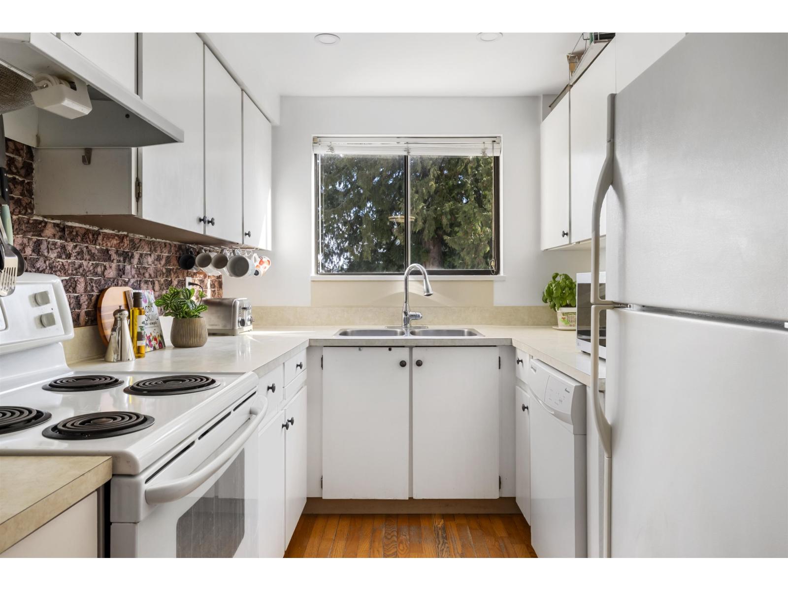 9264 122 #108 Property Photo 3