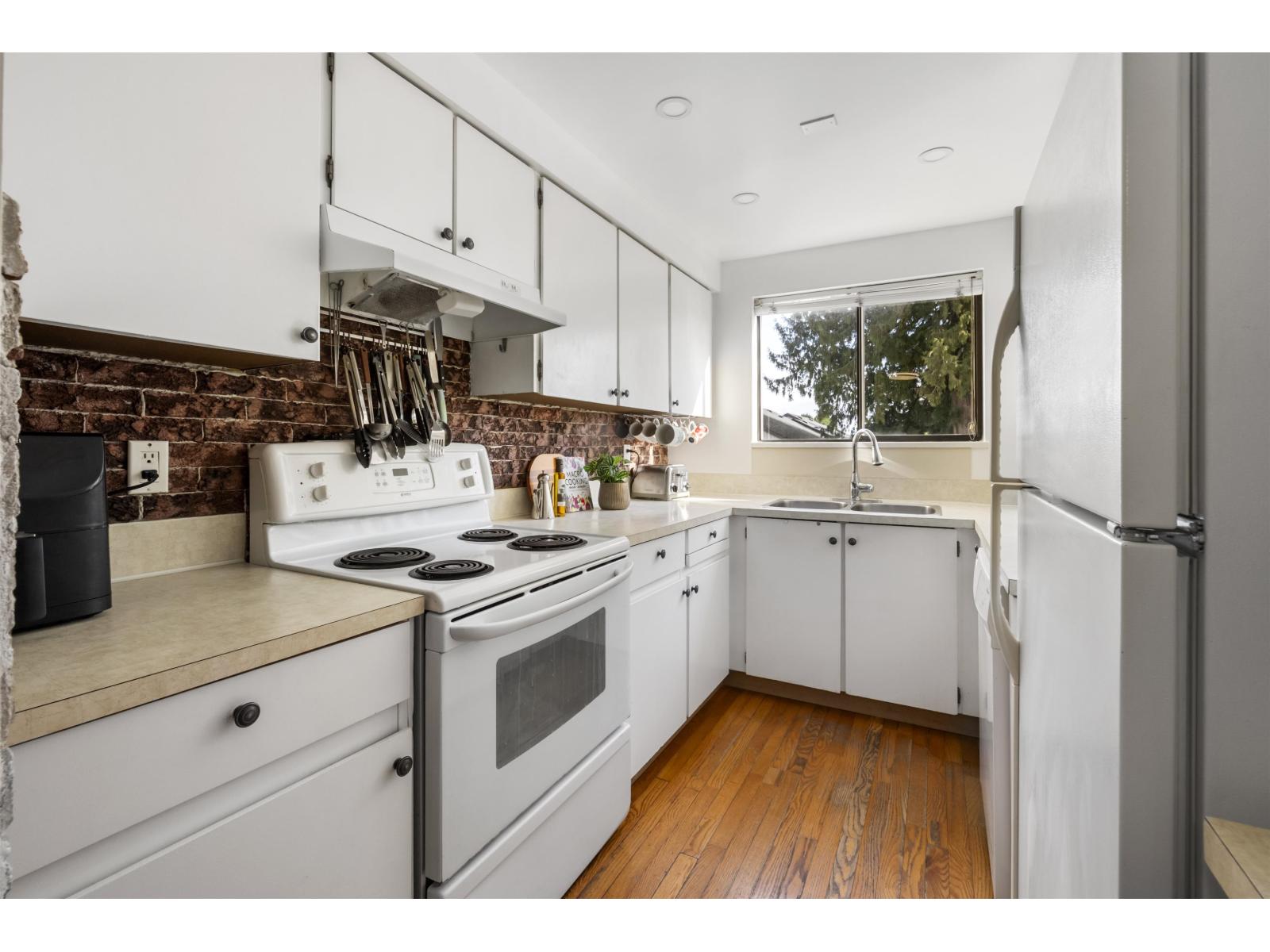 9264 122 #108 Property Photo 6