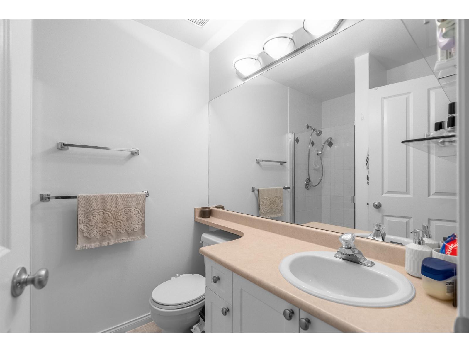 56 6533 121 Street Property Photo 15