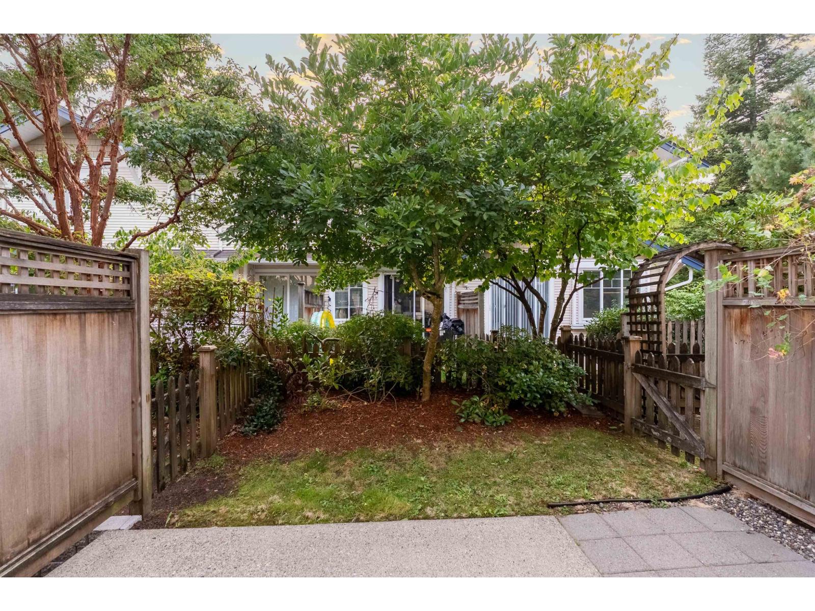 56 6533 121 Street Property Photo 23