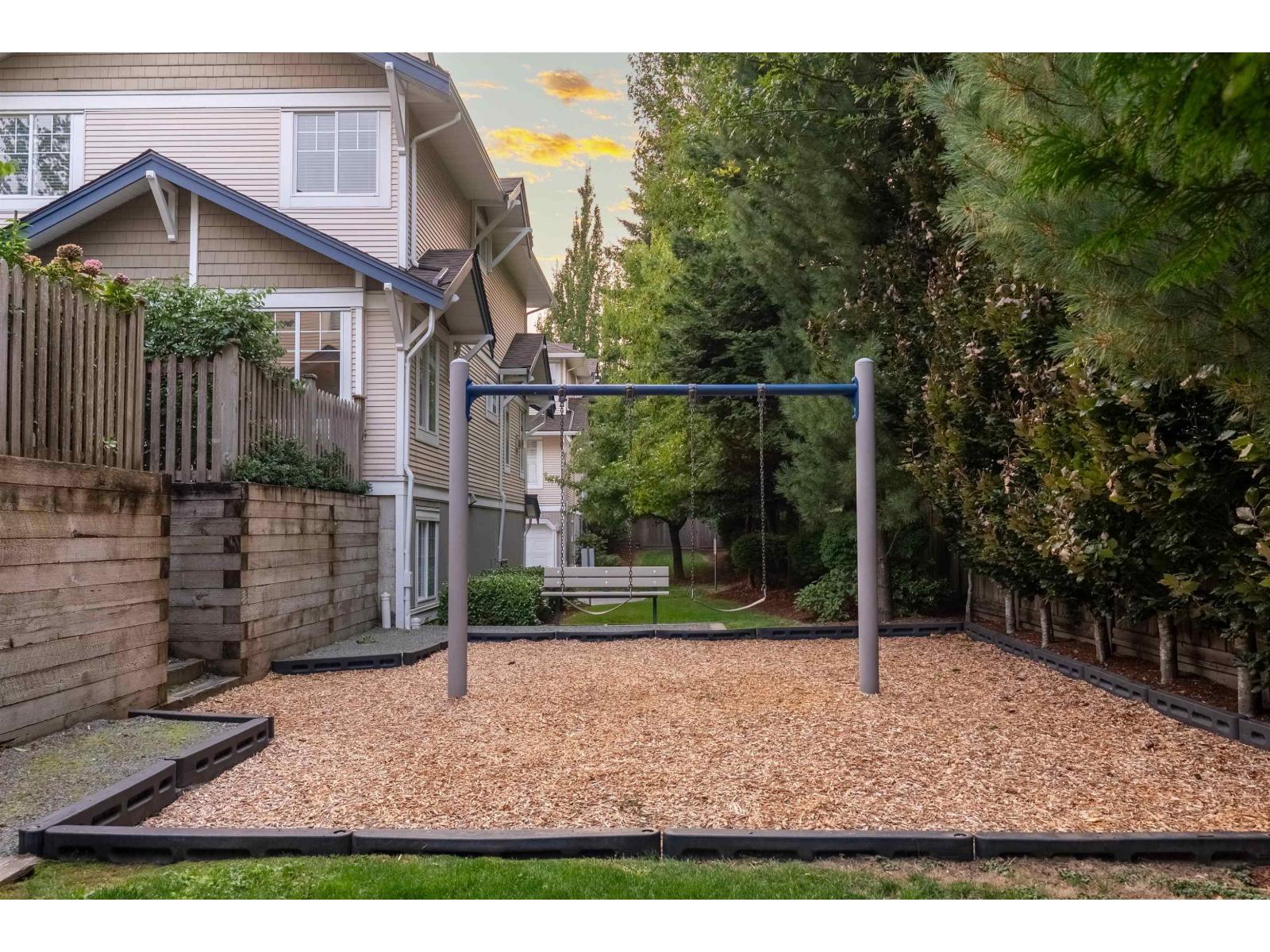 56 6533 121 Street Property Photo 25