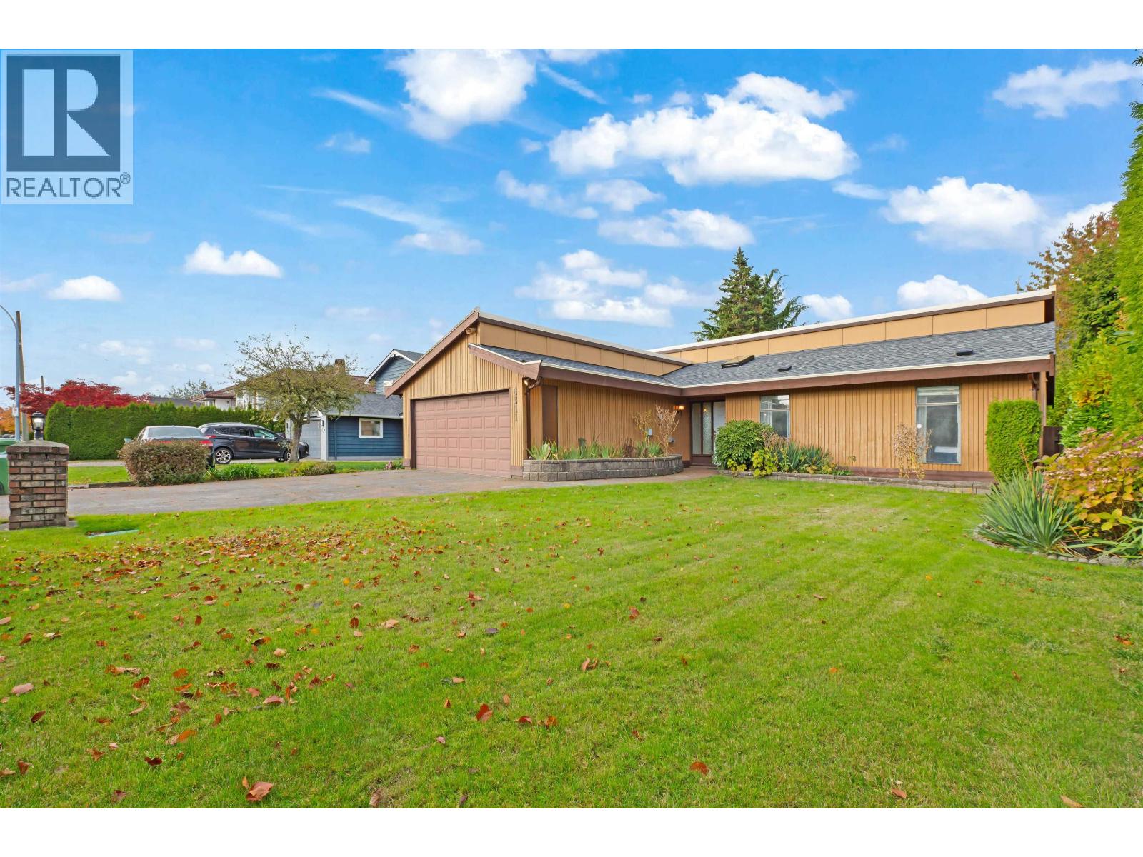 6611 Francis Road Property Photo 2