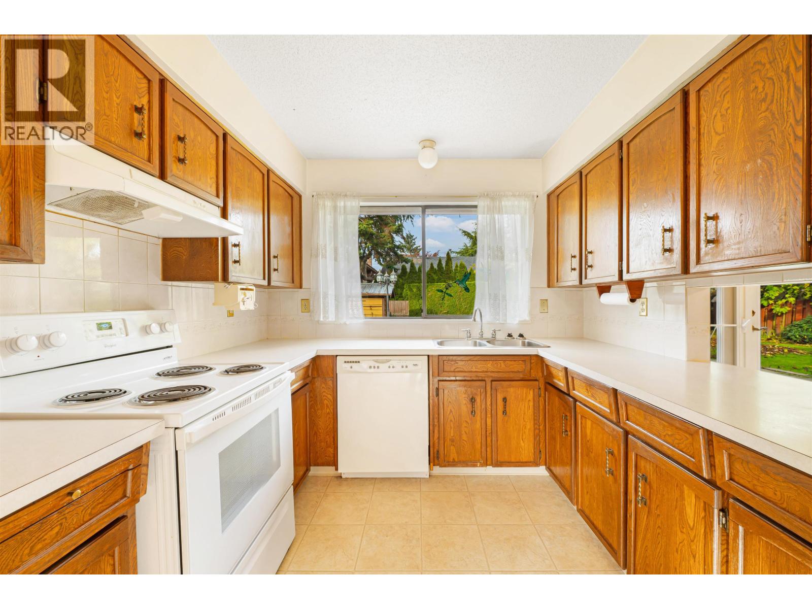 6611 Francis Road Property Photo 7