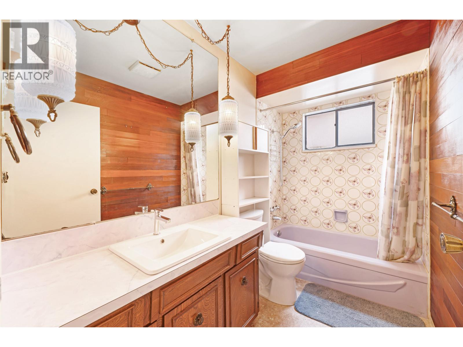 6611 Francis Road Property Photo 15