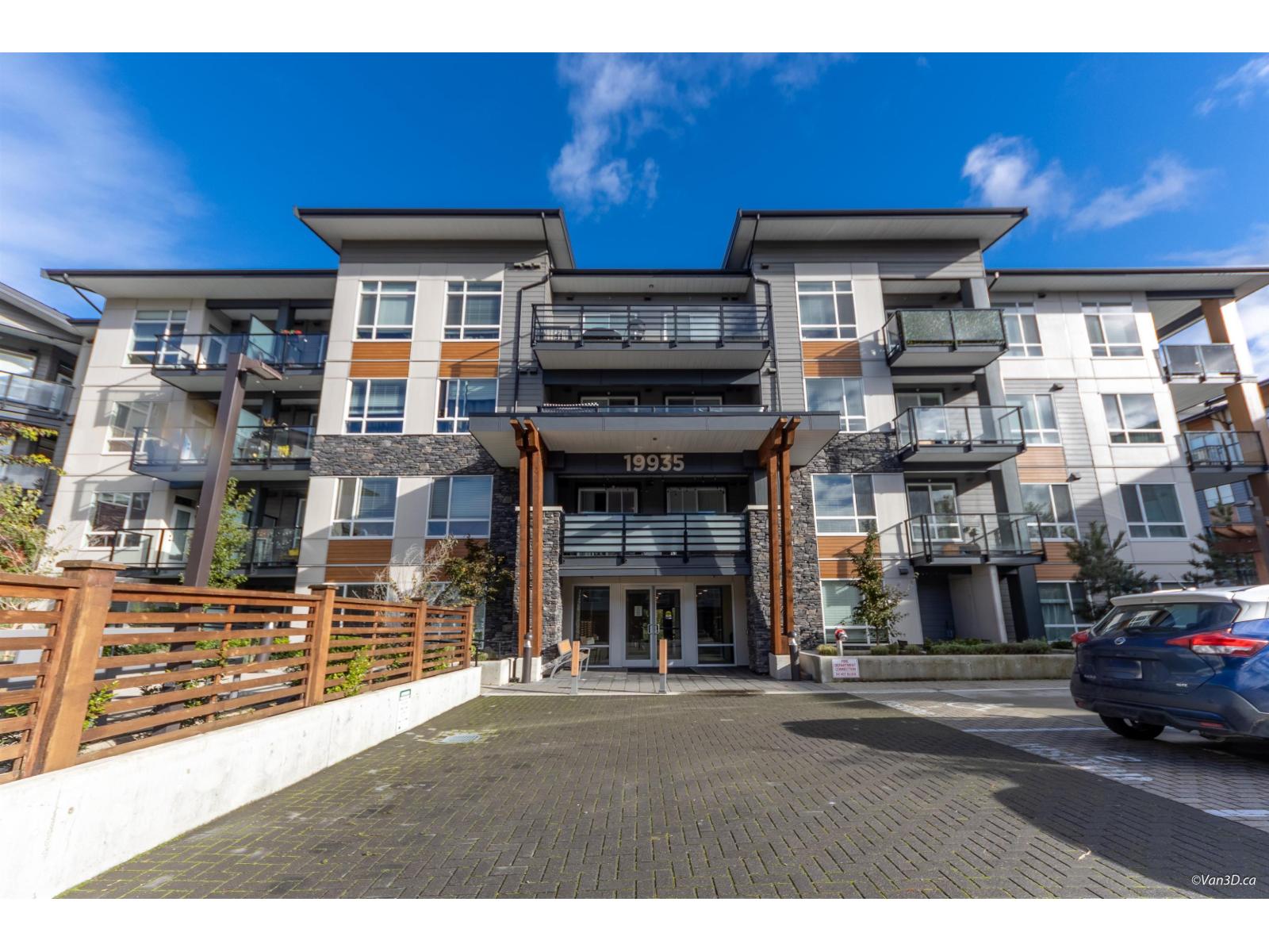 19935 75a #112 Property Photo 1