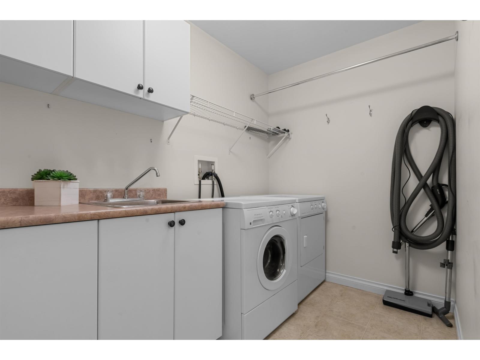 46000 Thomas Road #194 Property Photo 28