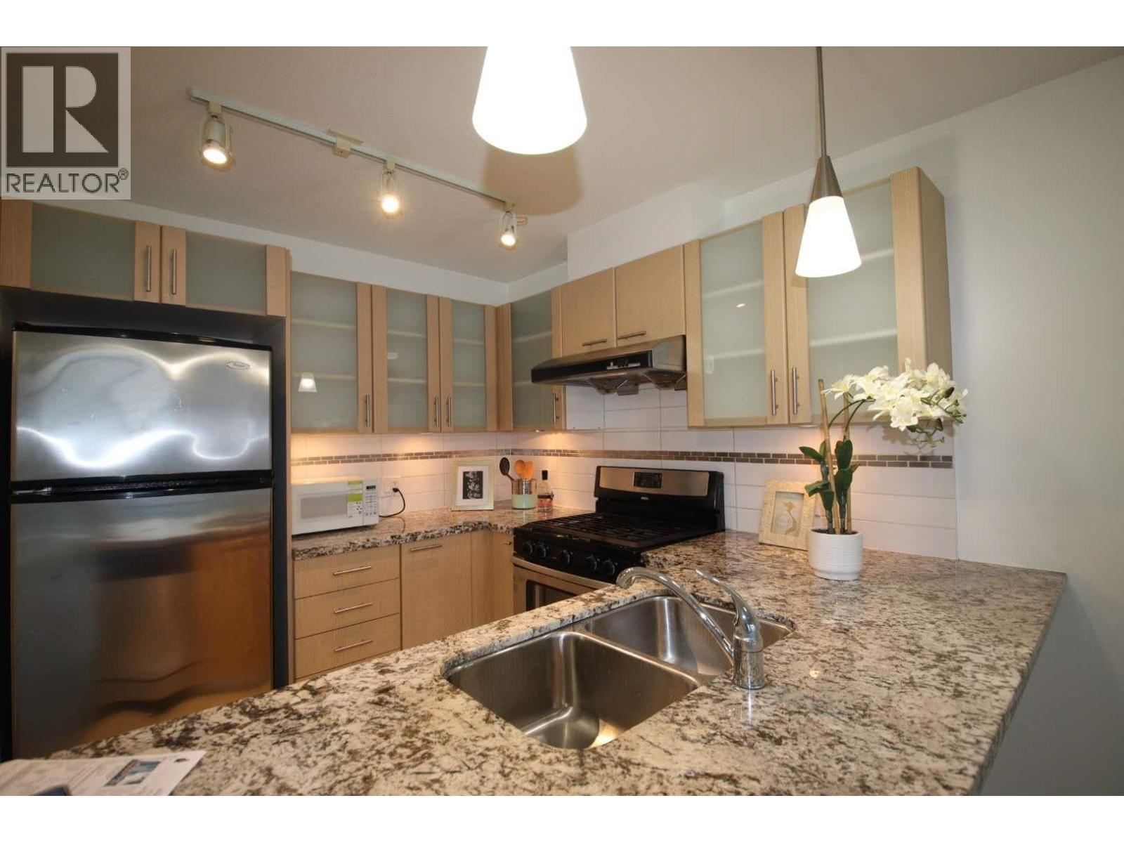 7888 Saba Road #1207 Property Photo 5