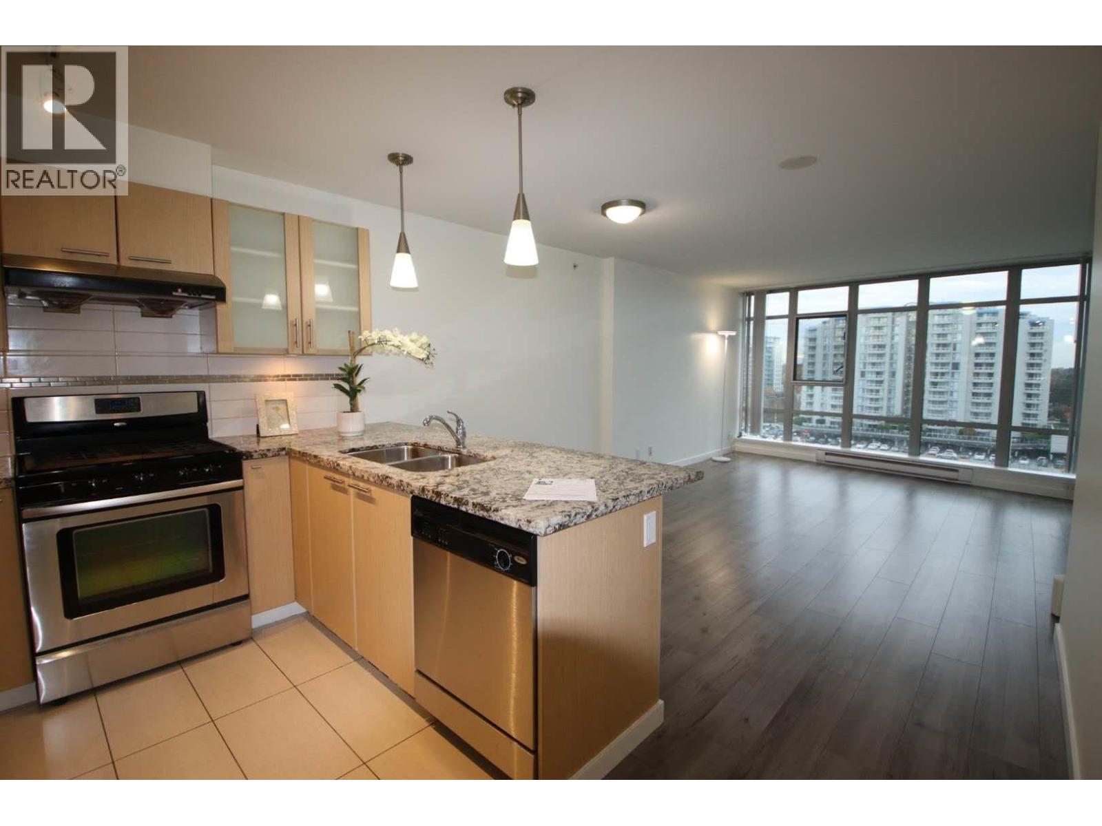 7888 Saba Road #1207 Property Photo 6