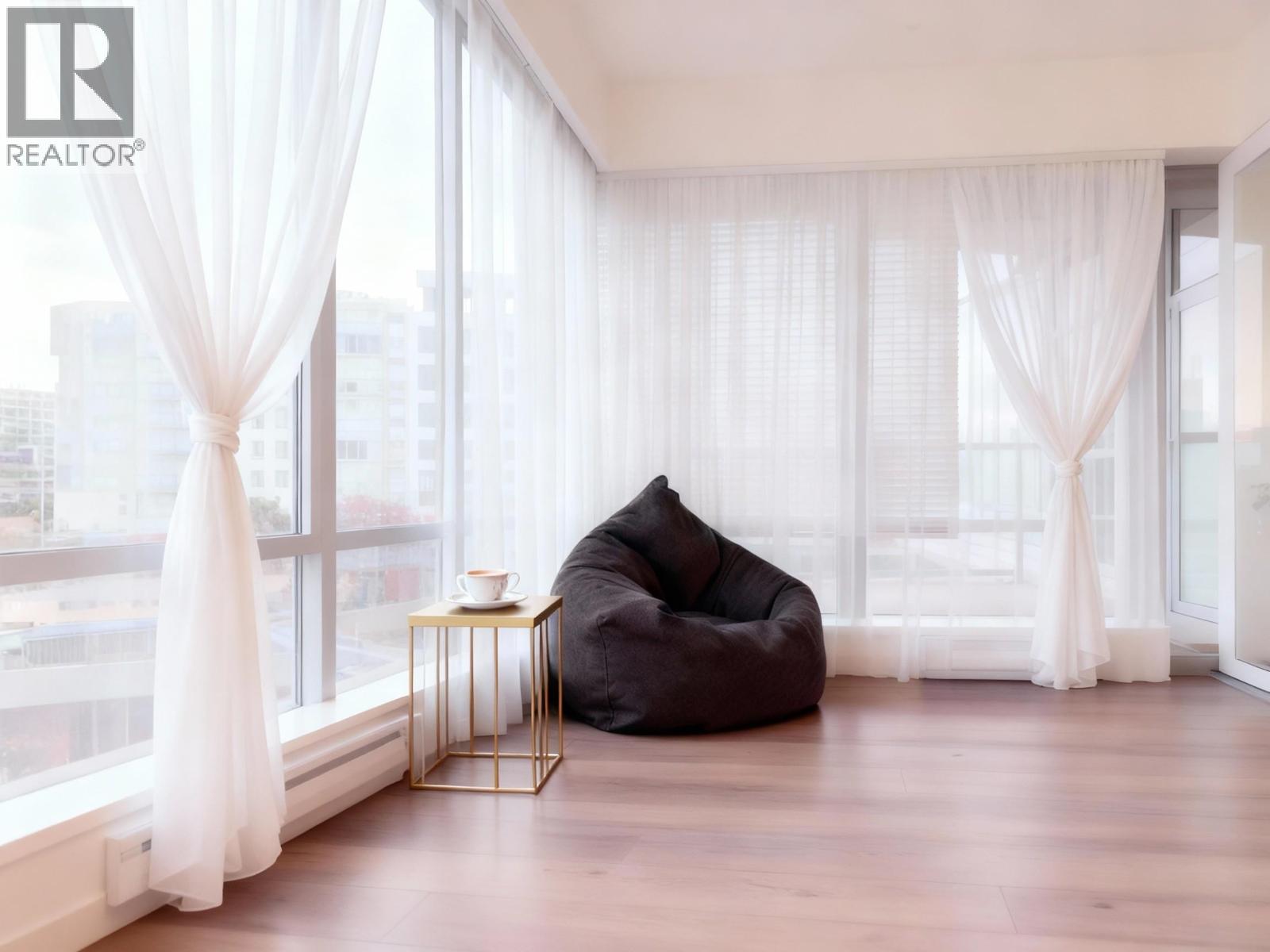 7888 Saba Road #1207 Property Photo 11