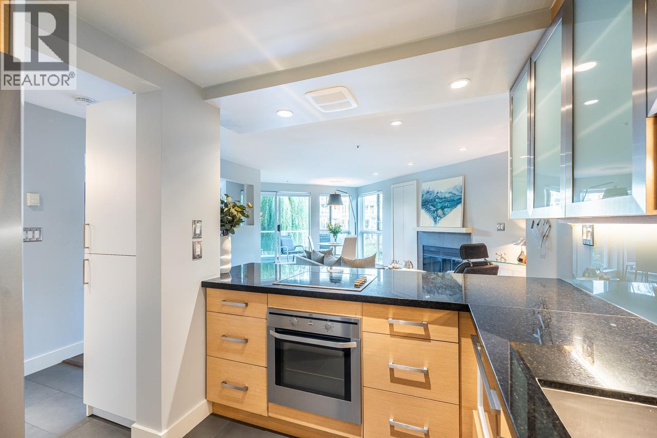 1551 Mariner Walk #204 Property Photo 10