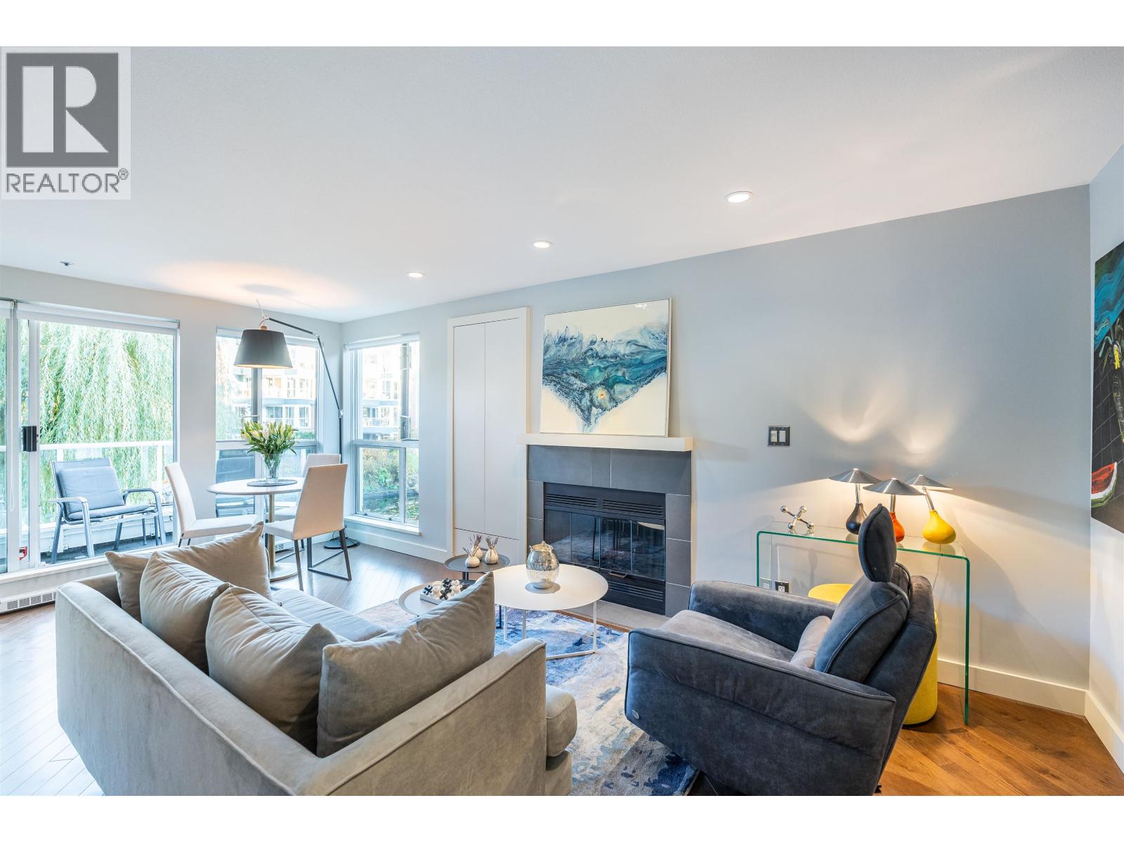 1551 Mariner Walk #204 Property Photo 14