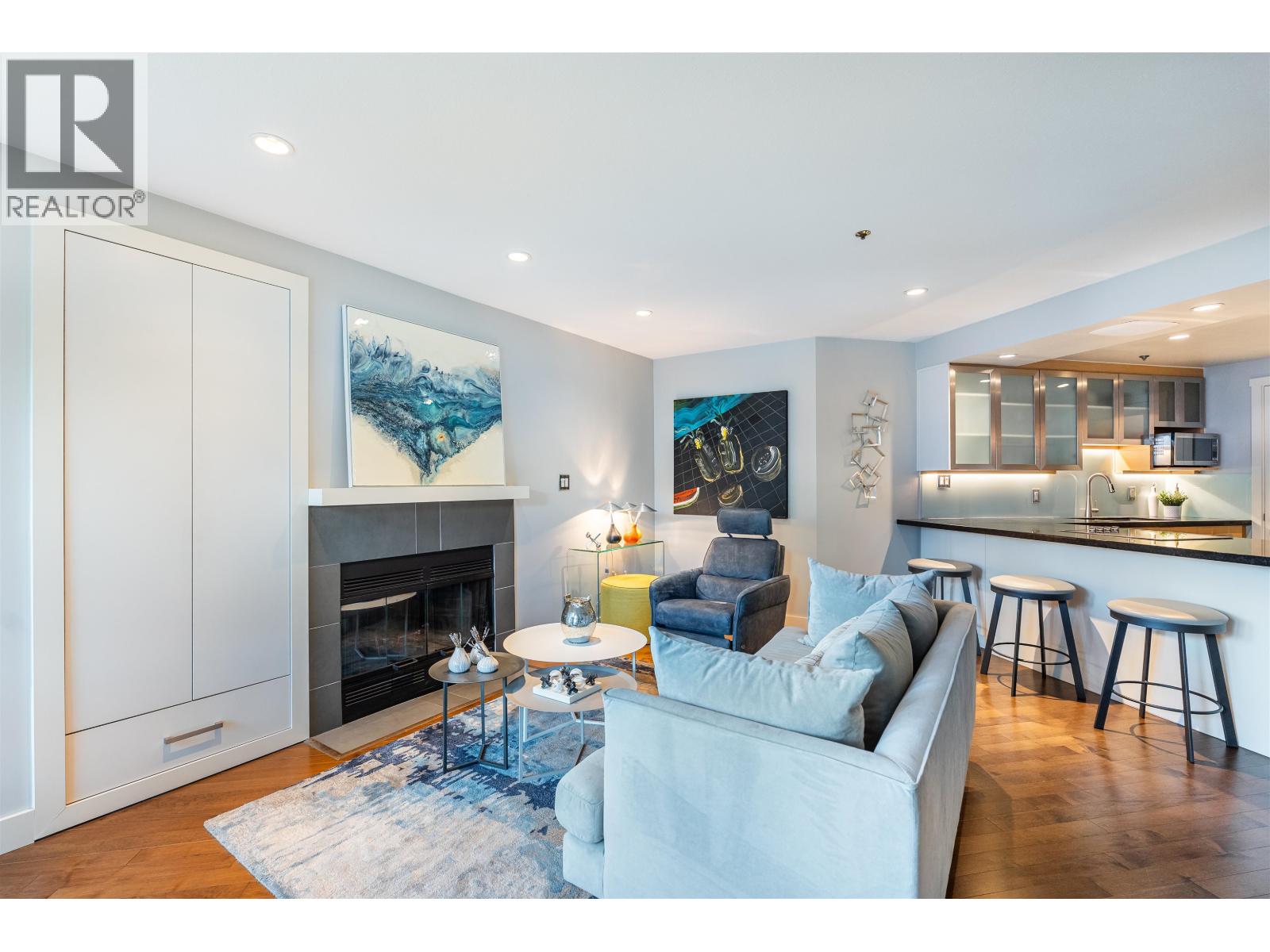 1551 Mariner Walk #204 Property Photo 16