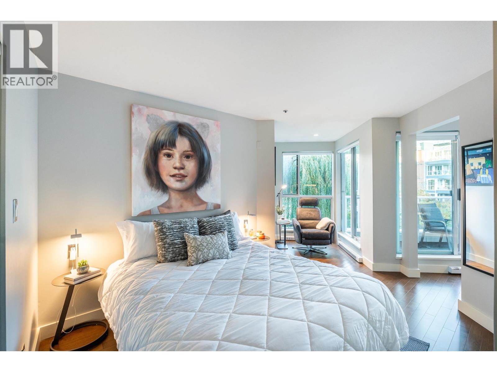 1551 Mariner Walk #204 Property Photo 19