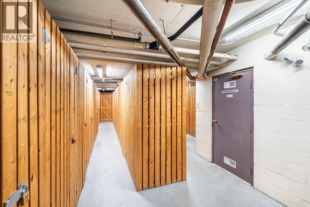 1551 Mariner Walk #204 Property Photo 30