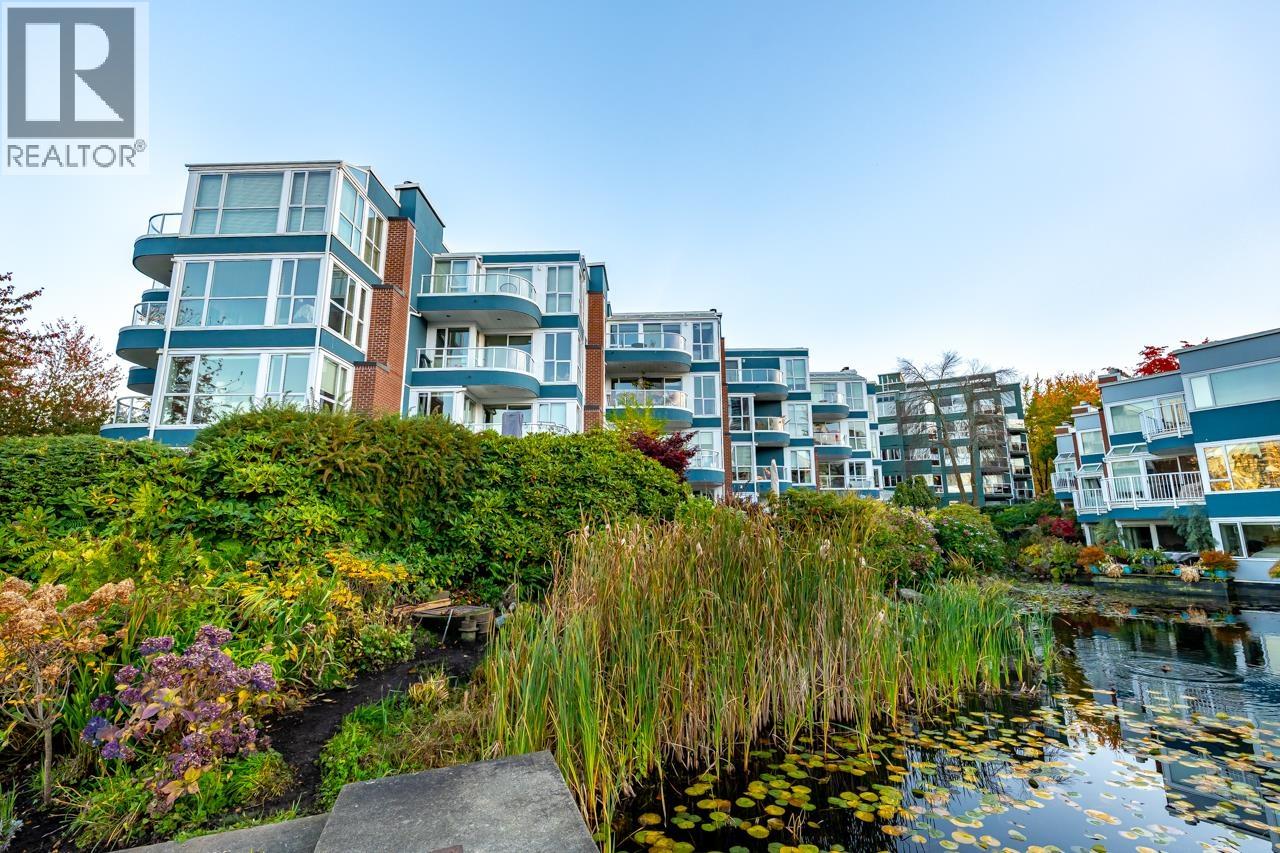 1551 Mariner Walk #204 Property Photo 31