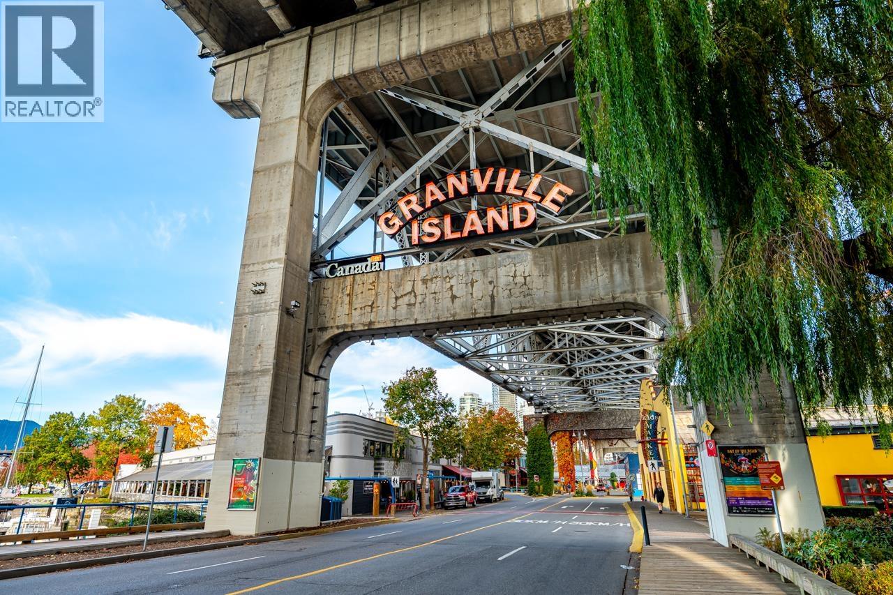 1551 Mariner Walk #204 Property Photo 35