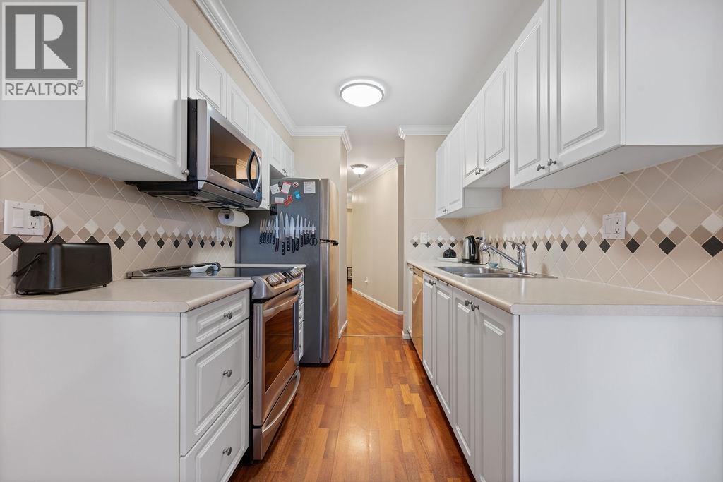 5800 Andrews Road #220 Property Photo 10