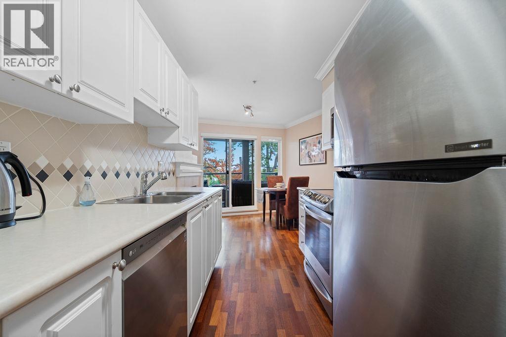 5800 Andrews Road #220 Property Photo 11