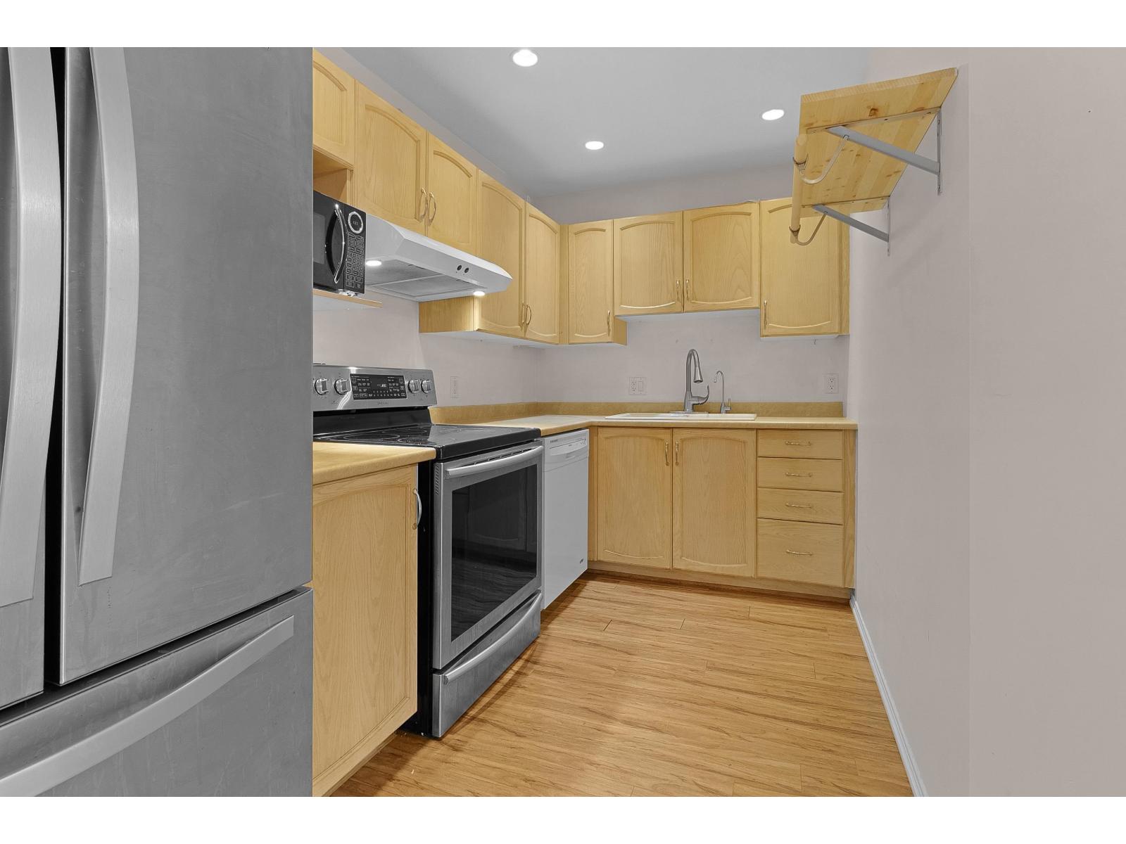 2960 Trethewey #406 Property Photo 5