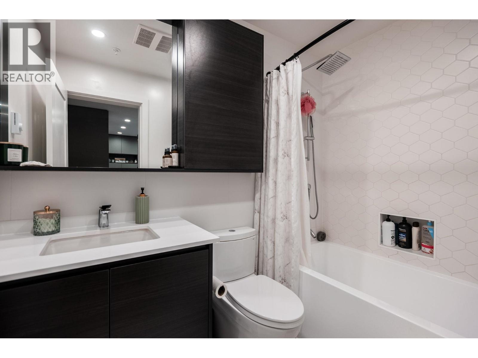 55 Klahanie Drive #205 Property Photo 14