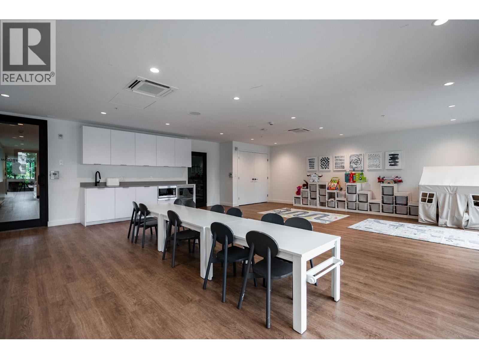 55 Klahanie Drive #205 Property Photo 37