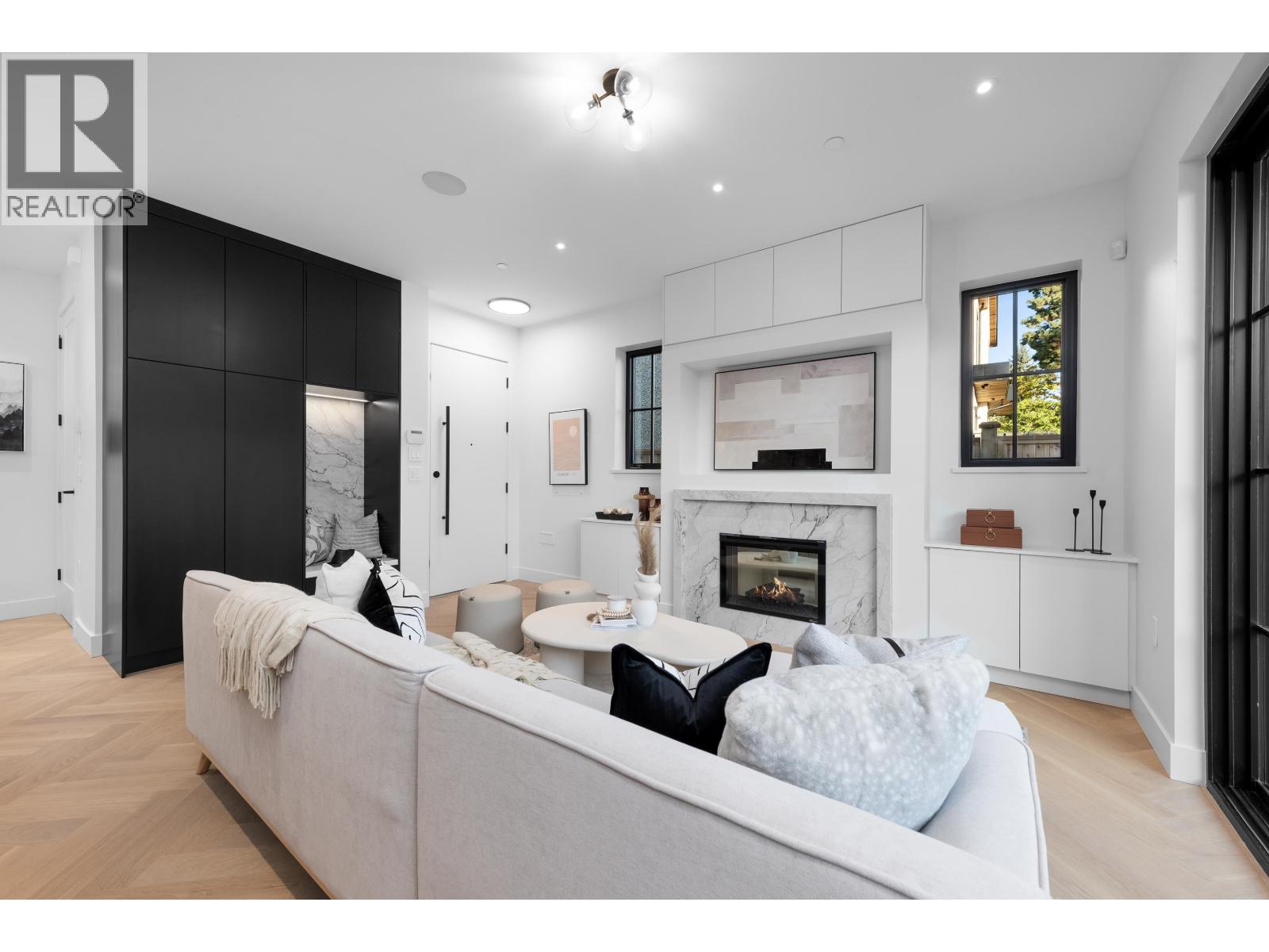 240 East 37th Avenue #2 Property Photo 7