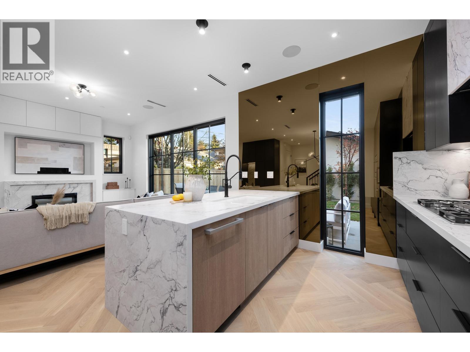 240 East 37th Avenue #2 Property Photo 10