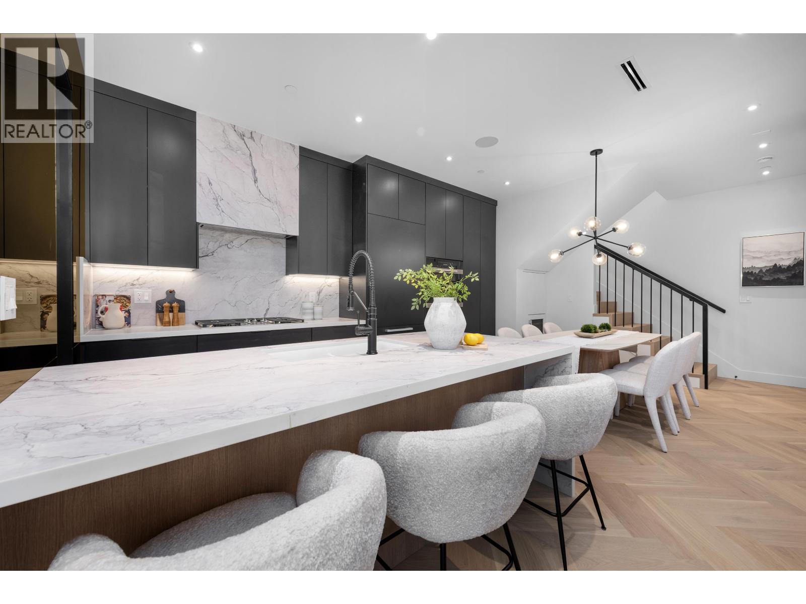 240 East 37th Avenue #2 Property Photo 12