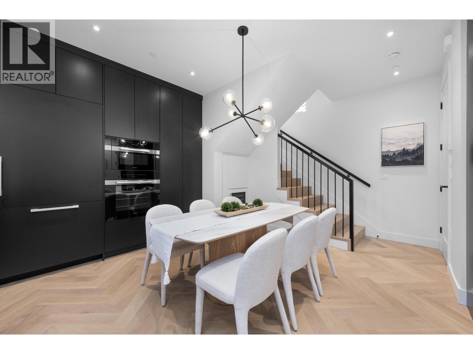 240 East 37th Avenue #2 Property Photo 14