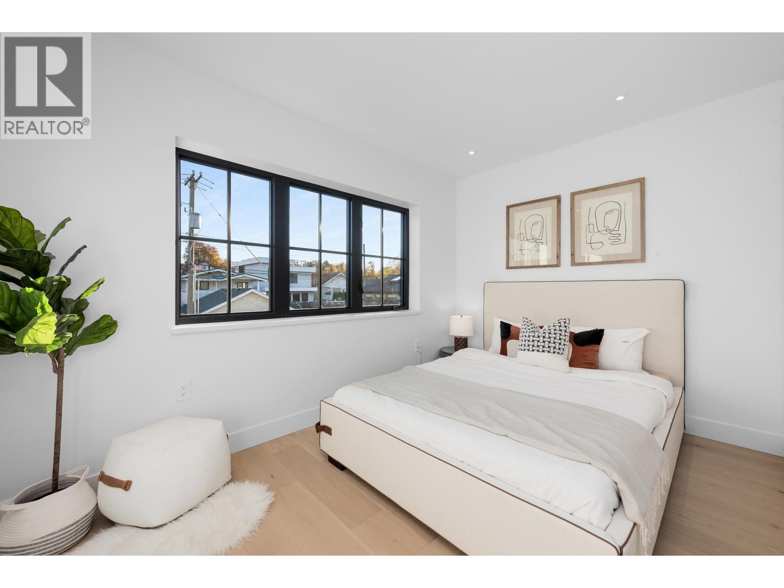 240 East 37th Avenue #2 Property Photo 17