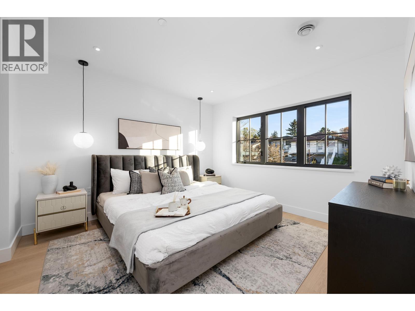 240 East 37th Avenue #2 Property Photo 20