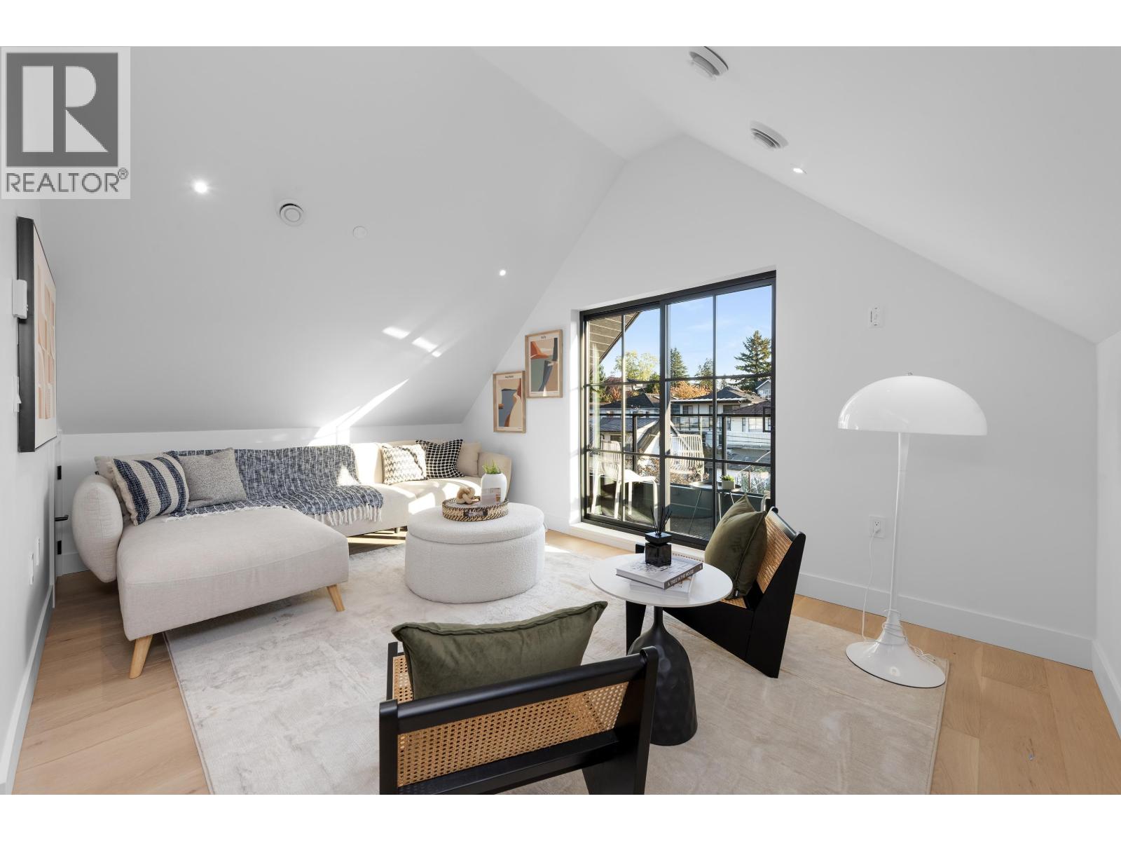 240 East 37th Avenue #2 Property Photo 28