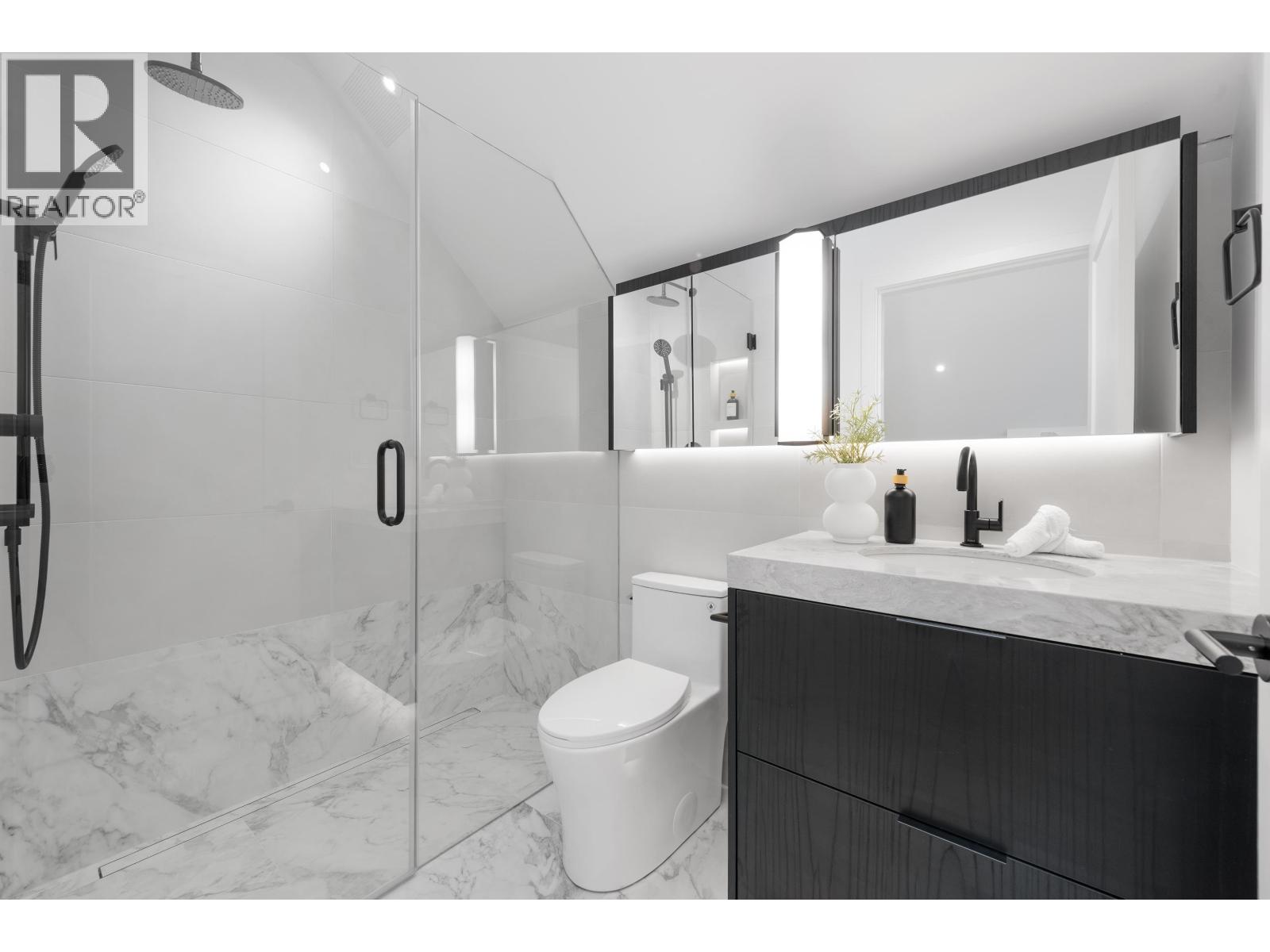 240 East 37th Avenue #2 Property Photo 30