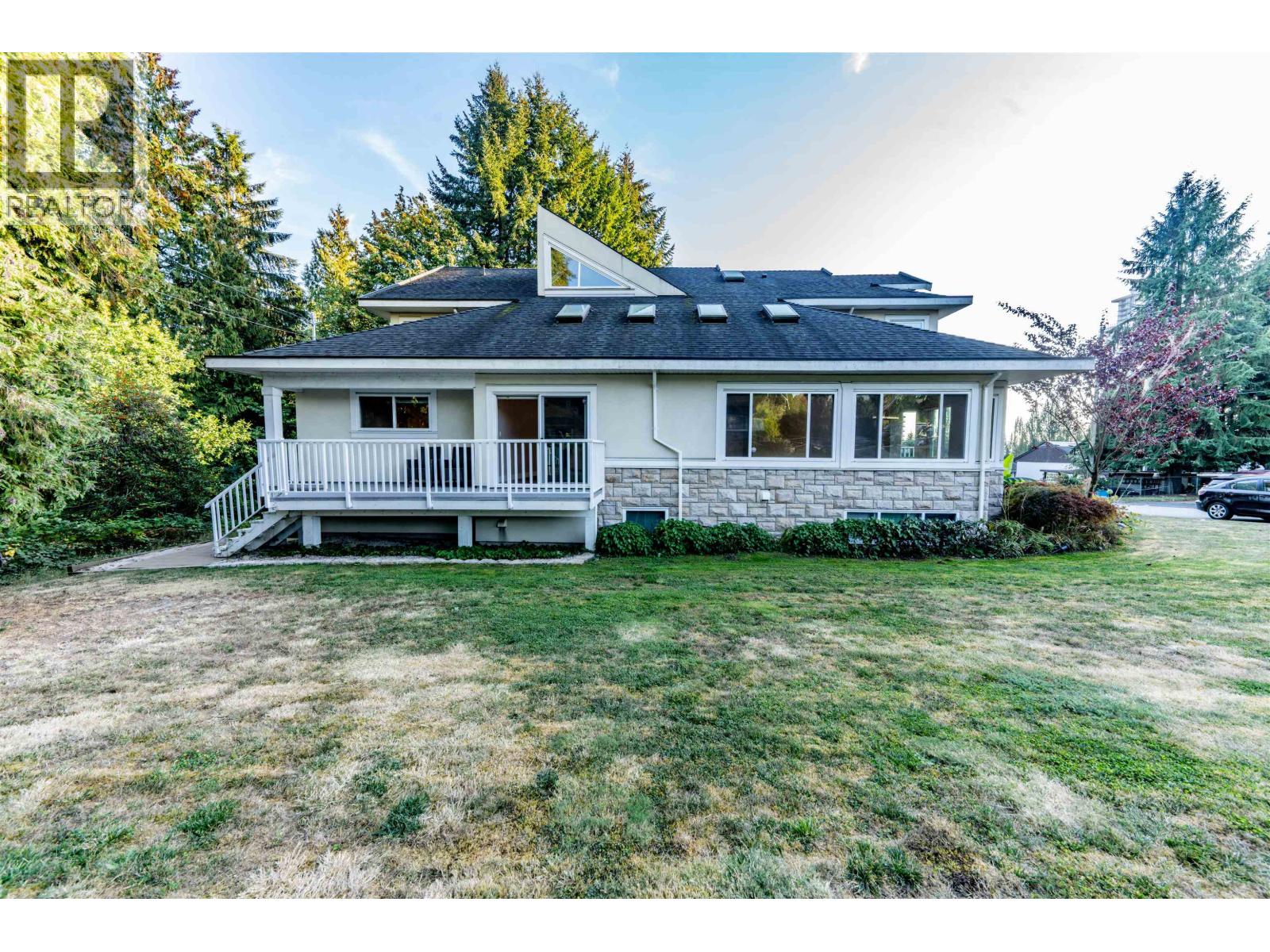 559 Bosworth Street Property Photo 4