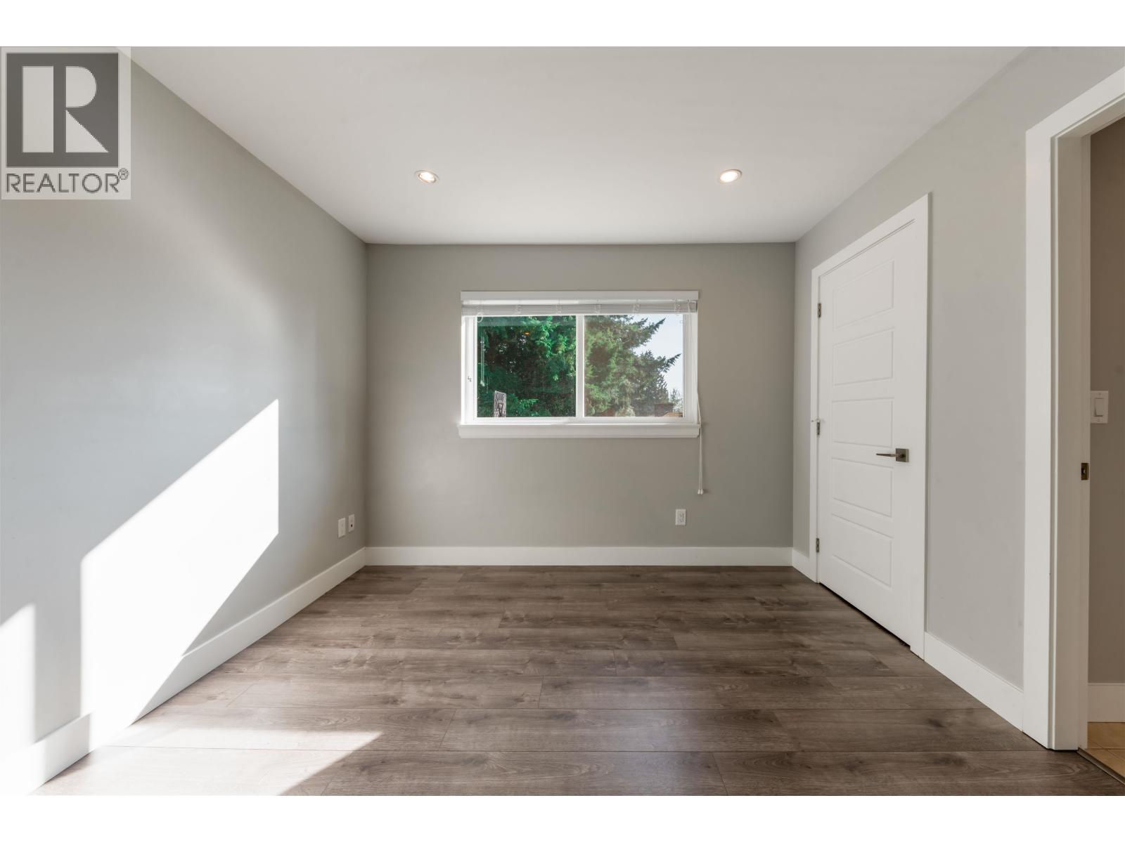 559 Bosworth Street Property Photo 14