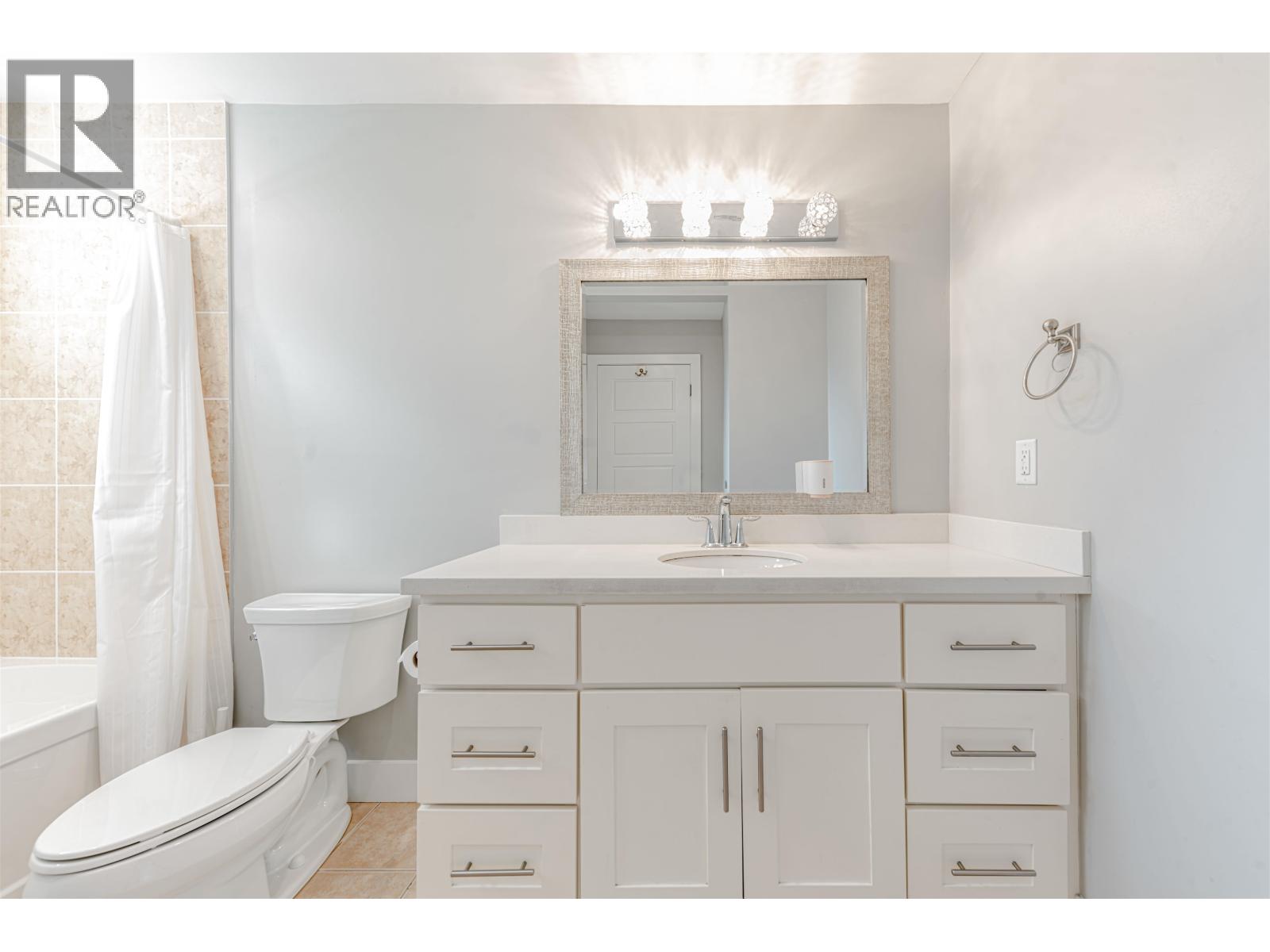 559 Bosworth Street Property Photo 15
