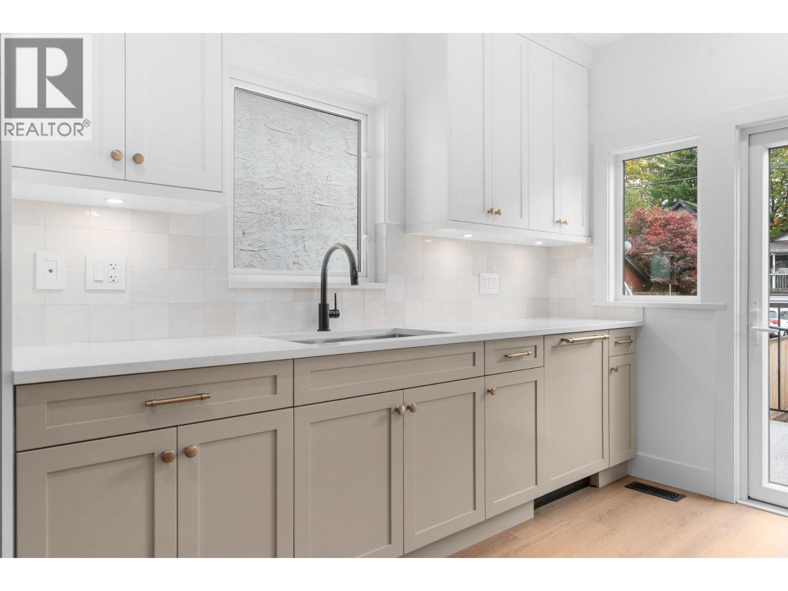 2530 Mcgill Street Property Photo 9