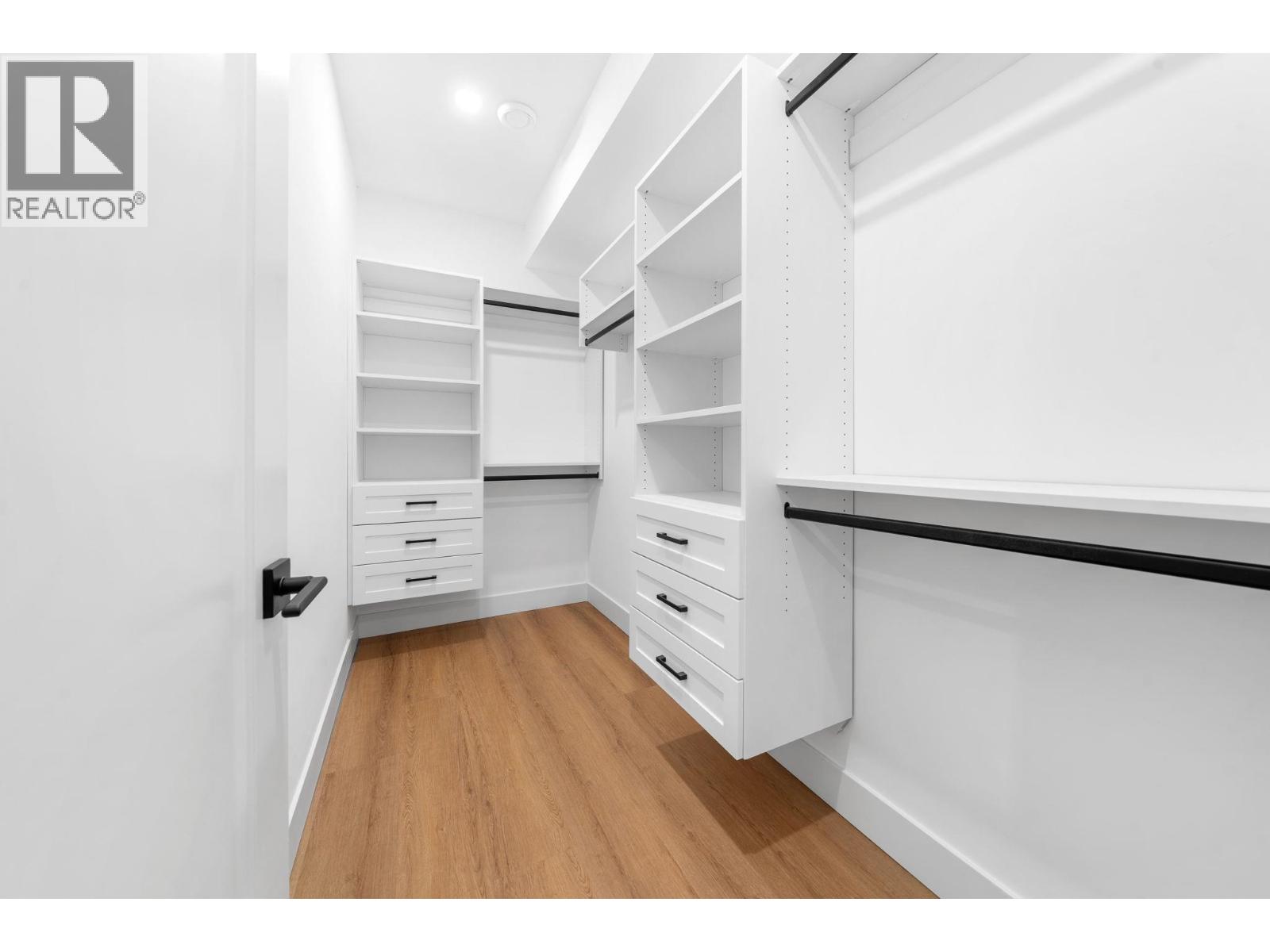 2530 Mcgill Street Property Photo 14