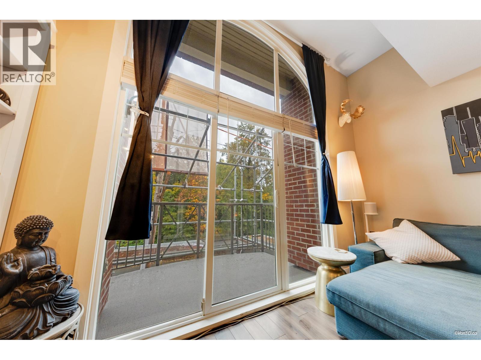 3250 St Johns Street #403 Property Photo 5