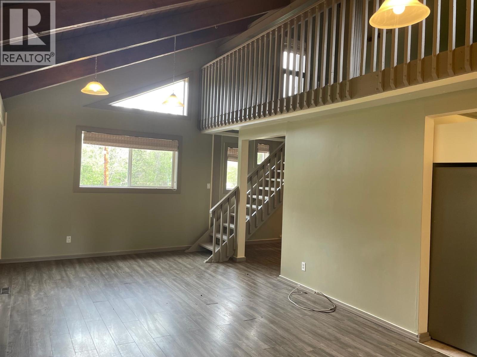 72 Pioneer Way Property Photo 9