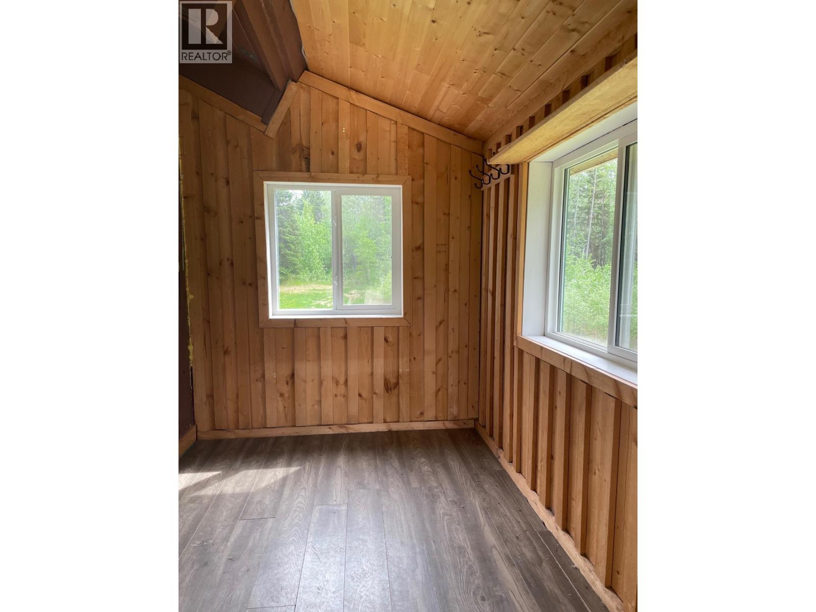 72 Pioneer Way Property Photo 16