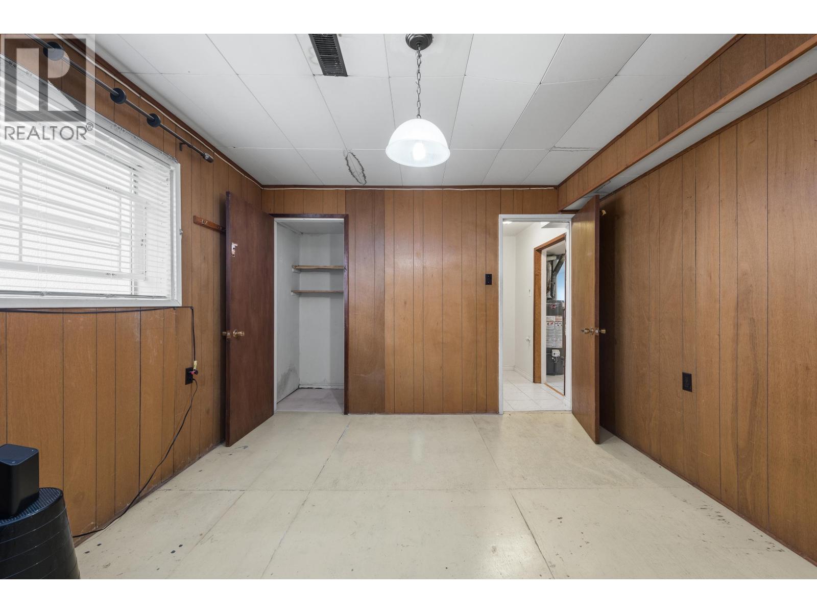 3220 East 19th Avenue Property Photo 11