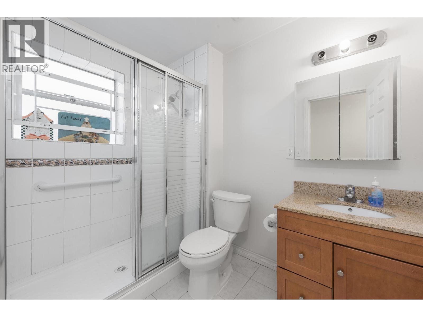 3220 East 19th Avenue Property Photo 12