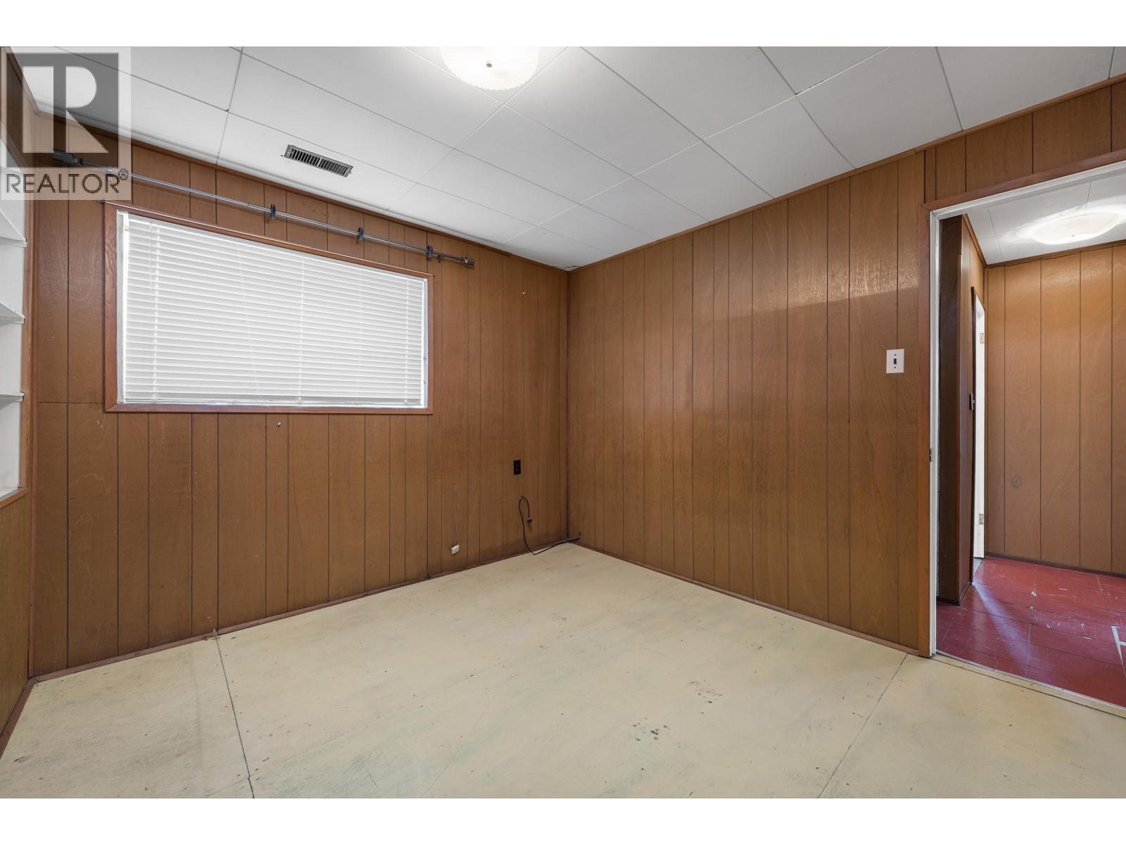 3220 East 19th Avenue Property Photo 14