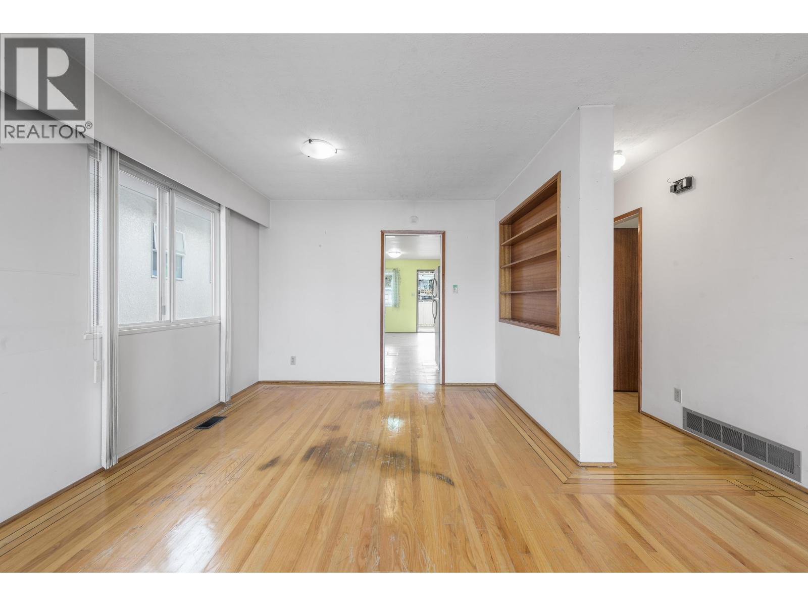 3220 East 19th Avenue Property Photo 21