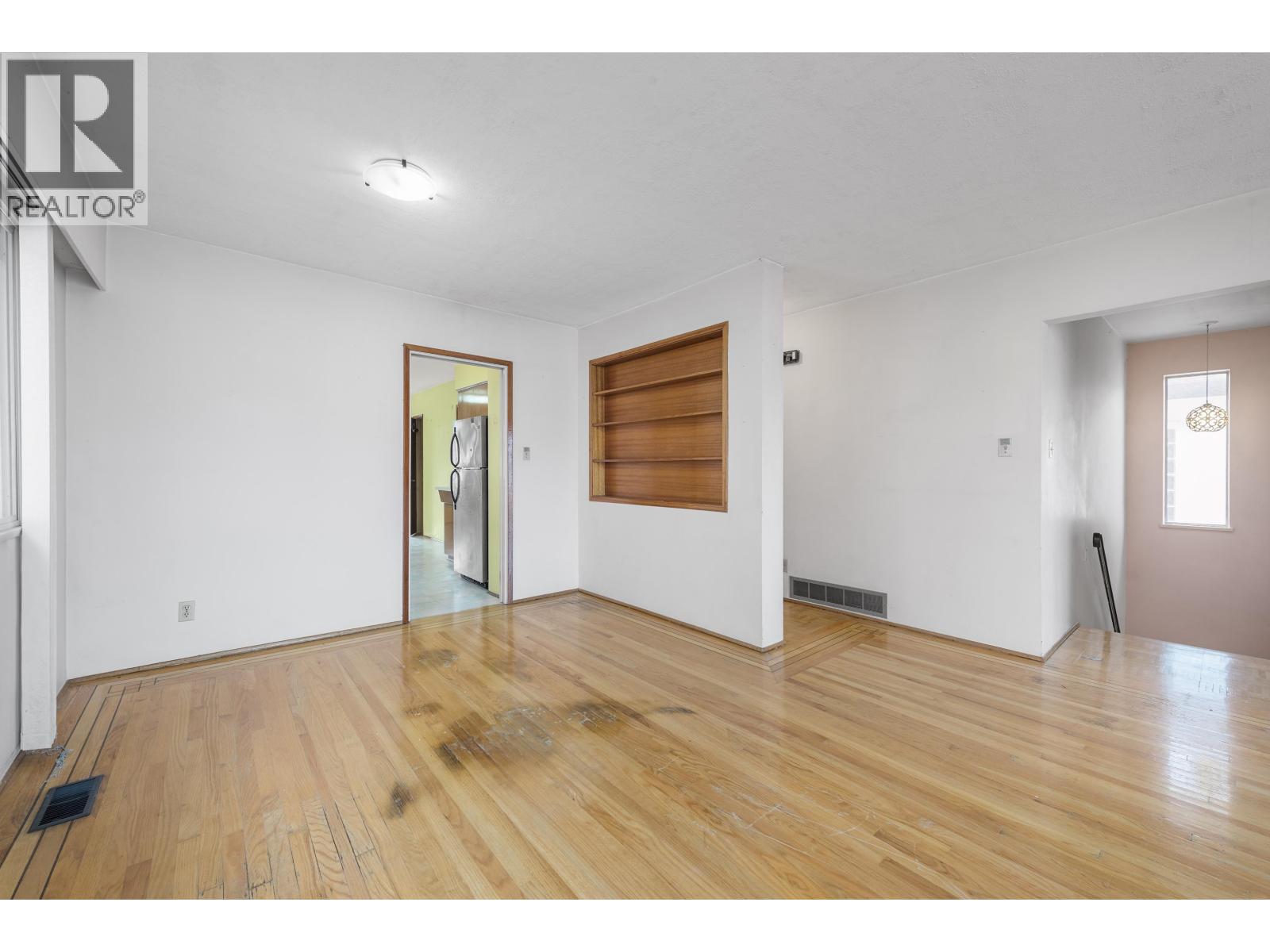 3220 East 19th Avenue Property Photo 22