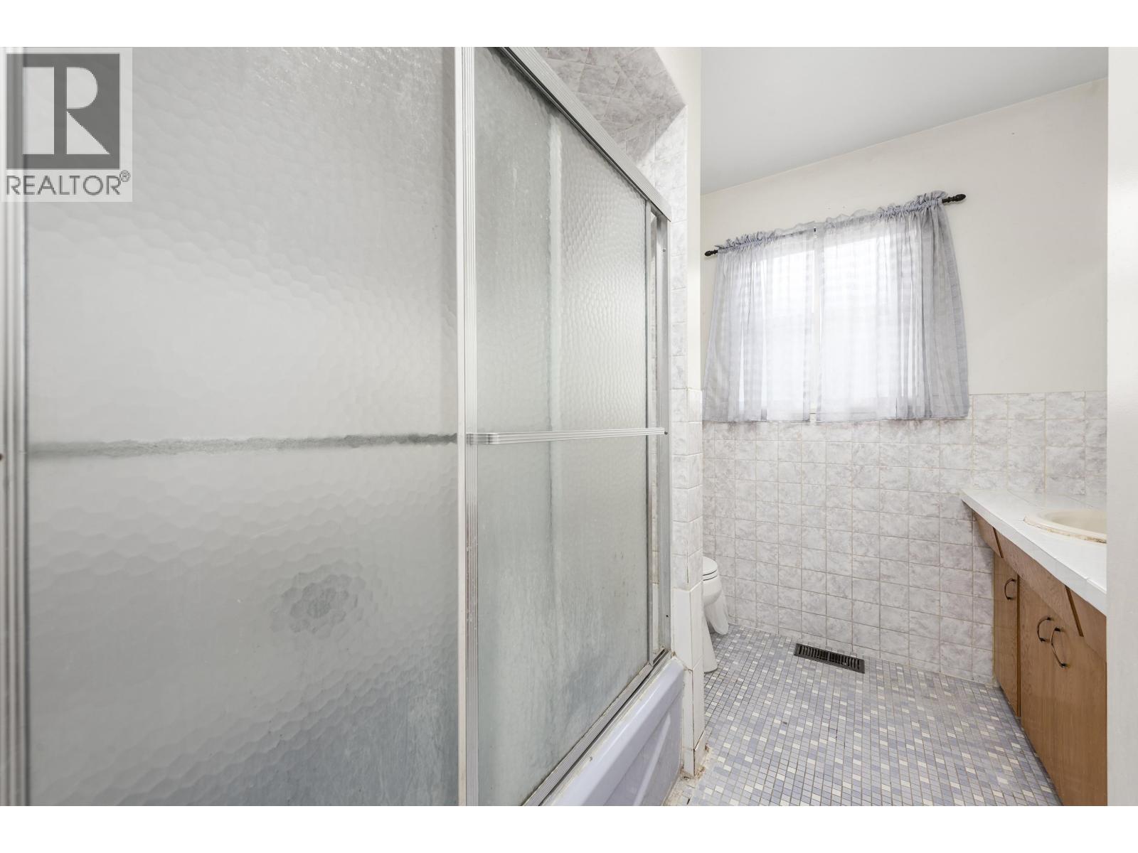 3220 East 19th Avenue Property Photo 25